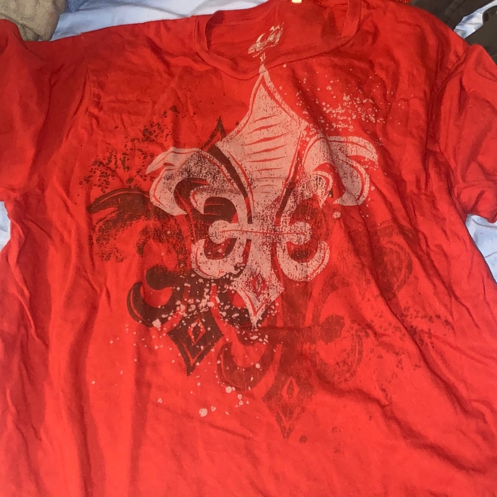 Red guess tee